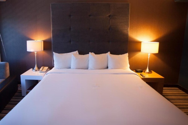 Hotel Huntington Beach image 11